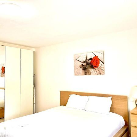 Large Room In Schuttrange Free Parking 10Mins To Airport Excellent Customer Services Luxemburgo Exterior foto