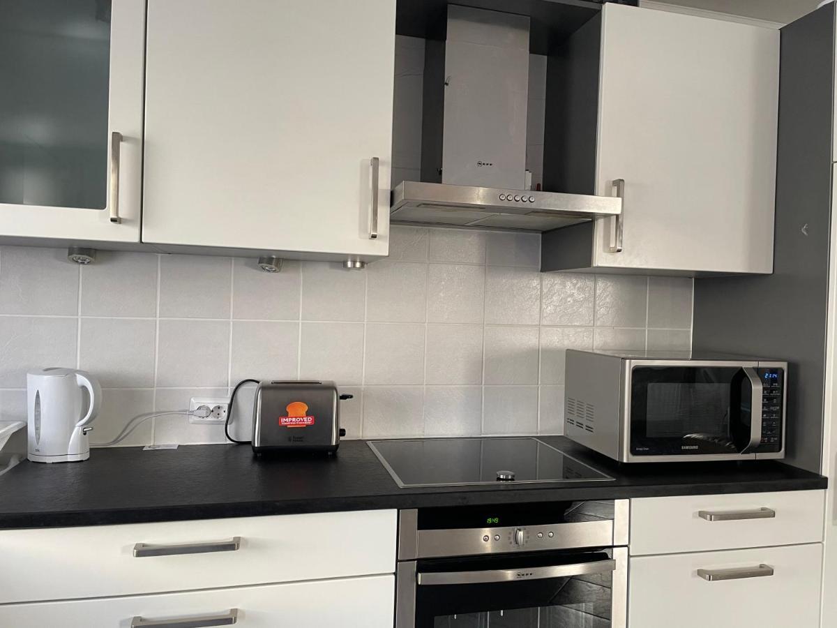Large Room In Schuttrange Free Parking 10Mins To Airport Excellent Customer Services Exterior foto